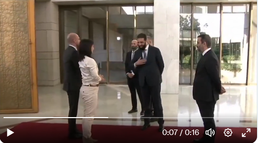 inimicihumani2's tweet image. Parti dalla #Siria per andare a sgozzare civili in #Iraq. #AlBaghdadi ti rimanda con lode nel tuo paese per distribuire pace e sicurezza. Vivi per anni nell'#Idlibistan e poi con il concorso di #Erdogan ed #Israele diventi premier, la francese sottomessa non deve toccarti però: