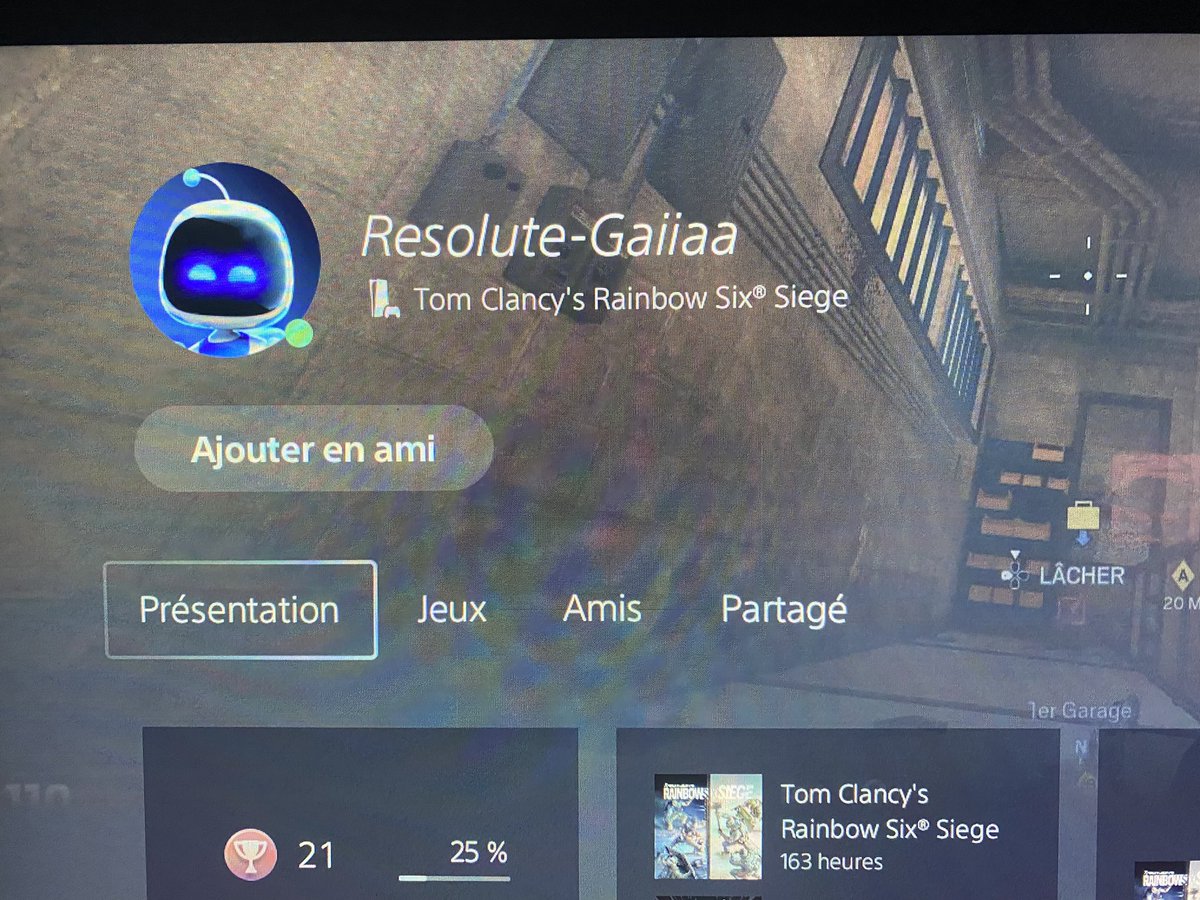 Il scam faite attention il vend plein de compte mais il l ai donne pas !!