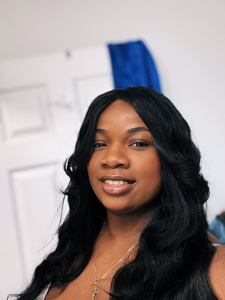 Hi my name is Phia 👋🏾