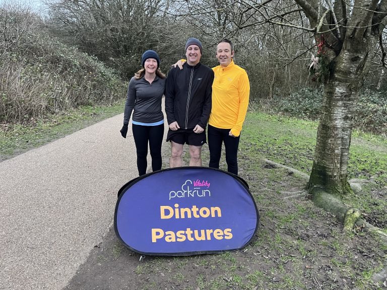 Arise, Sir Paul! (the local Dinton one, that is)

If you’re wondering what that’s all about, you can read Sam Taylor’s excellent run report from New Year Day’s parkrun at the link below. 

Thanks for the great report, Sam! 

Run report 😃👇🏼
parkrun.org.uk/dintonpastures…