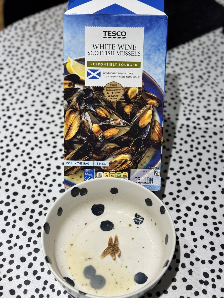 Wishart87's tweet photo. Imagine tucking into your @Tesco Scottish Mussels and finding this when you’ve already ate 90% of the bowl 🤢🤢🤢🤢 ❌ https://t.co/UXiTybBmpn