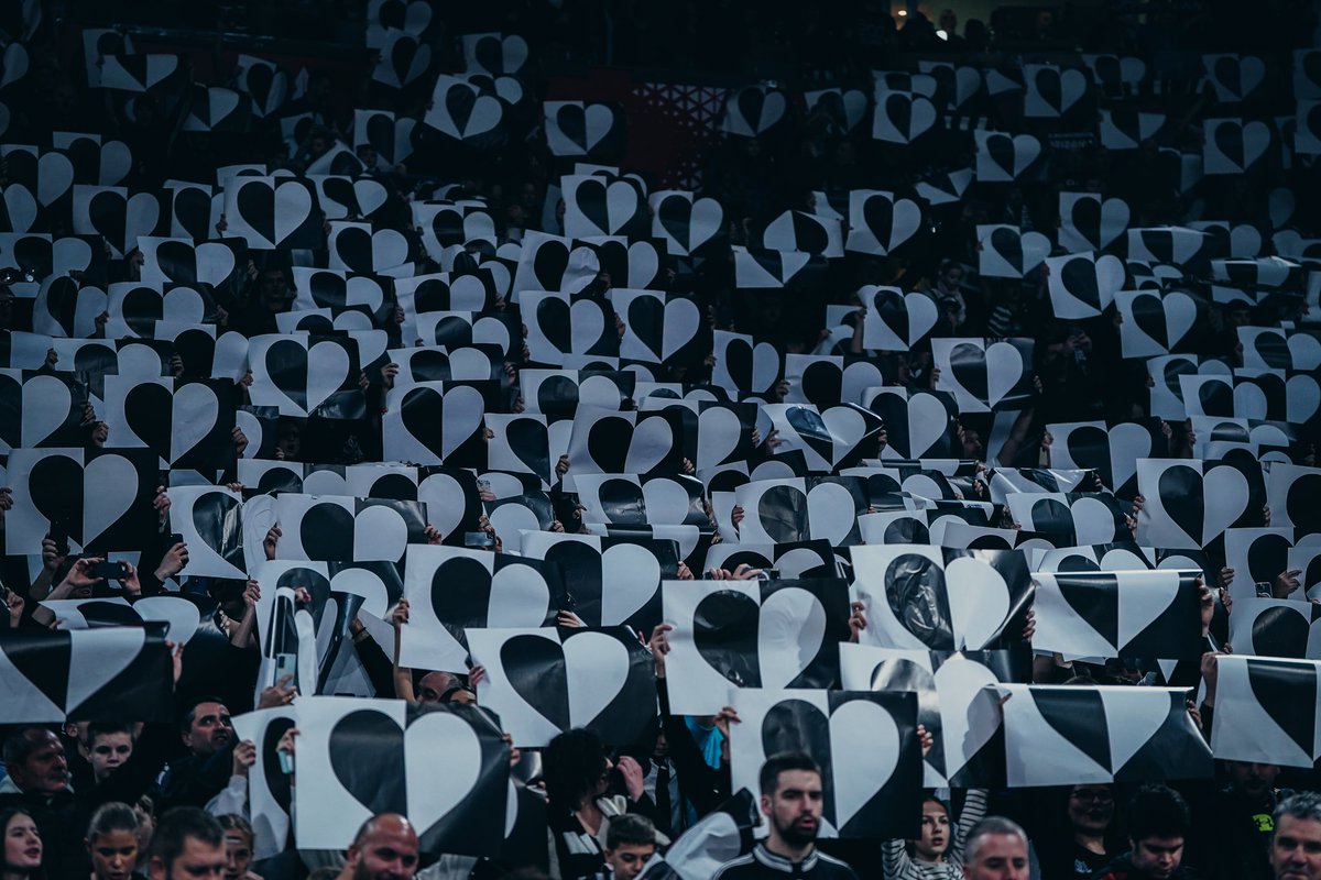 PartizanBC's tweet photo. Welcome to the black-white city! Welcome to Belgrade!🖤🤍

#KKPartizan #EuroLeague https://t.co/T0DBzNyhhU