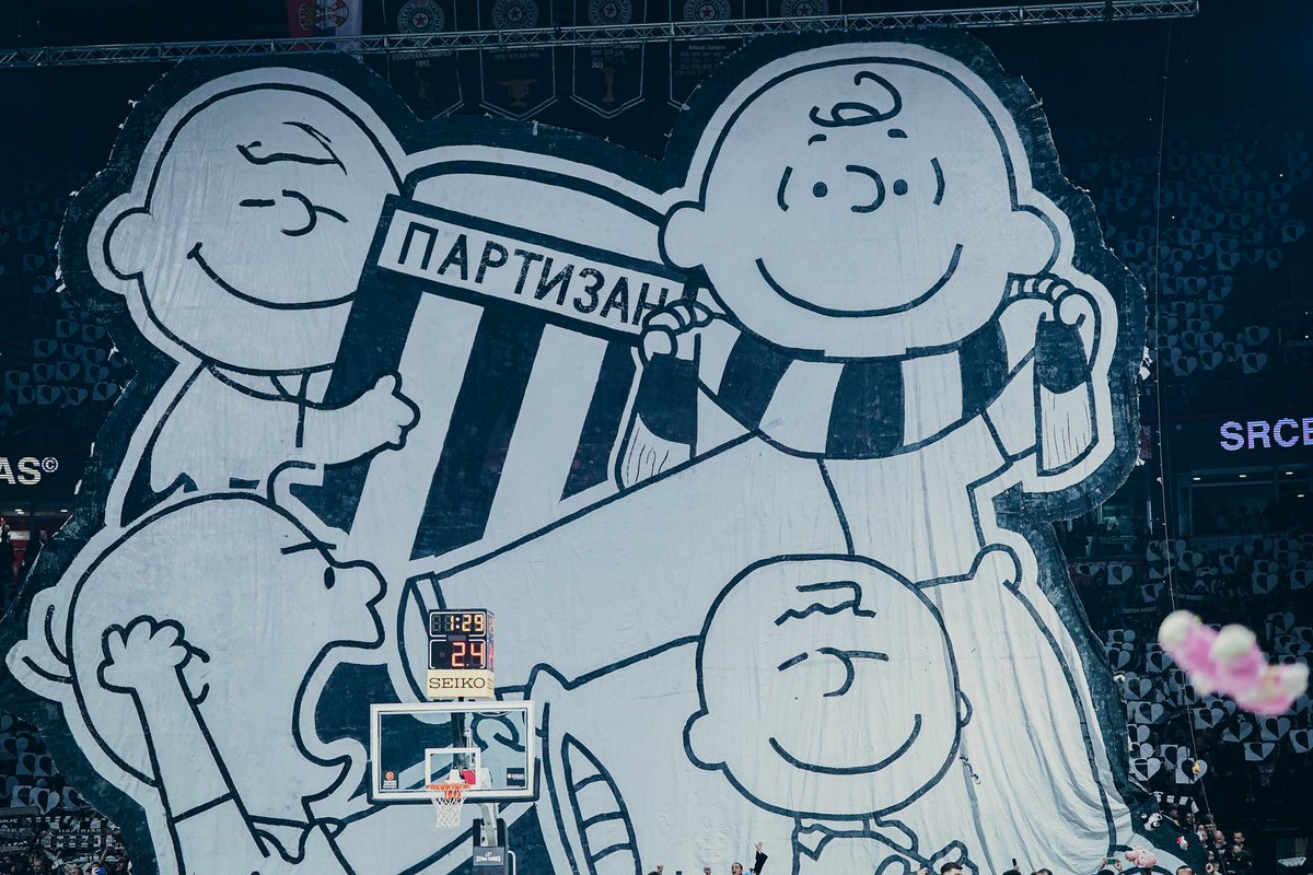 PartizanBC's tweet photo. Welcome to the black-white city! Welcome to Belgrade!🖤🤍

#KKPartizan #EuroLeague https://t.co/T0DBzNyhhU