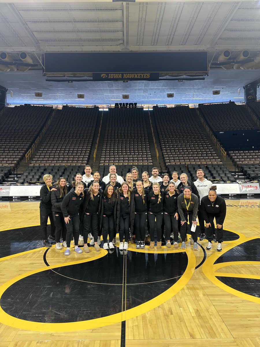 DCGDistrict's tweet image. Learning from the best! 
@DCG_GirlsBball plays at Williamsburg tonight. Before they tip-off, the Mustangs spent the morning watching an @IowaWBB practice! Team photos with Iowa Head Coach @goiowa and a three-point shot from Caitlin Clark's logo made this an incredible experience!