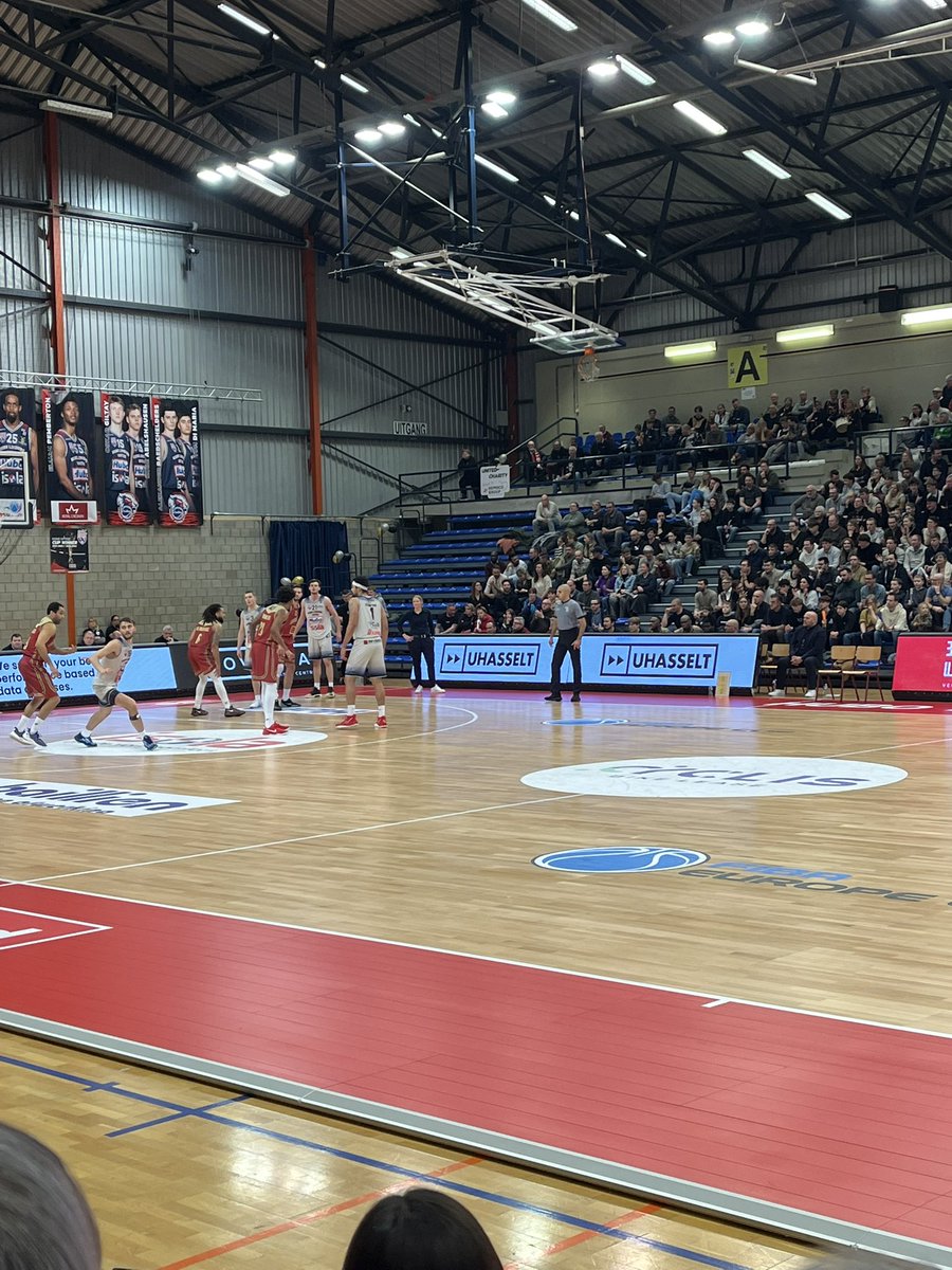 Bernard Vanheusden (@bernardvheusden) on Twitter photo En we roepen als trouwe sponsor <a href="/LimUtd/">Hubo Limburg United</a> naar de overwinning tegen <a href="/antwerpgiants/">WINDROSE GIANTS 🅰️</a> in dit nieuwe jaar.
Gelukkig Nieuwjaar!
<a href="/uhasselt/">Universiteit Hasselt</a> En we roepen als trouwe sponsor <a href="/LimUtd/">Hubo Limburg United</a> naar de overwinning tegen <a href="/antwerpgiants/">WINDROSE GIANTS 🅰️</a> in dit nieuwe jaar.
Gelukkig Nieuwjaar!
<a href="/uhasselt/">Universiteit Hasselt</a>