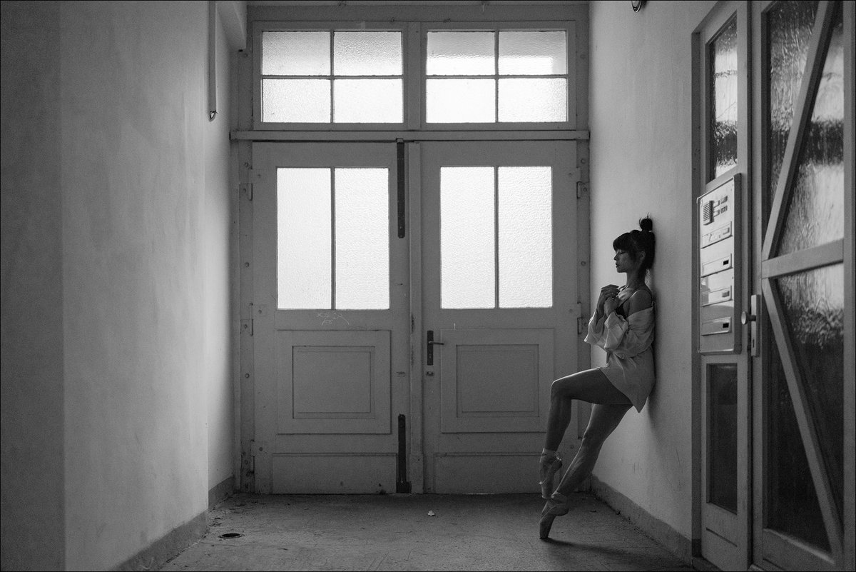 Ayaha Tsunaki in Dresden. 

#AyahaTsunaki #BallerinaProject #ballerina #ballet #Dresden #Germany 

Purchase a Ballerina Project limited edition print or Instax Collection: ballerinaproject.etsy.com