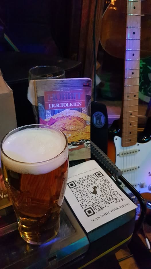 VoodooWalters's tweet photo. The Professor! #tolkientoast https://t.co/ItWl3w18Jo