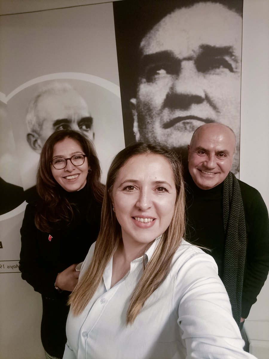 Şişli İlçe başkanlığımızda, Parti Okulu eğitmenlerimizin katılımlarıyla, Türkiye Eğitim Koordinatörümüz Sayın İsmail Hakkı Kurt hocamız bizlerle birlikte oldu ve önümüzdeki dönemde gerçekleştireceğimiz çalışmaların detaylarını  aktardı. Hocamıza  teşekkür ederiz.
 #chppartiokulu