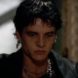TheCinesthetic's tweet photo. Pedro Pascal, 2001. https://t.co/KfVaSpdmof