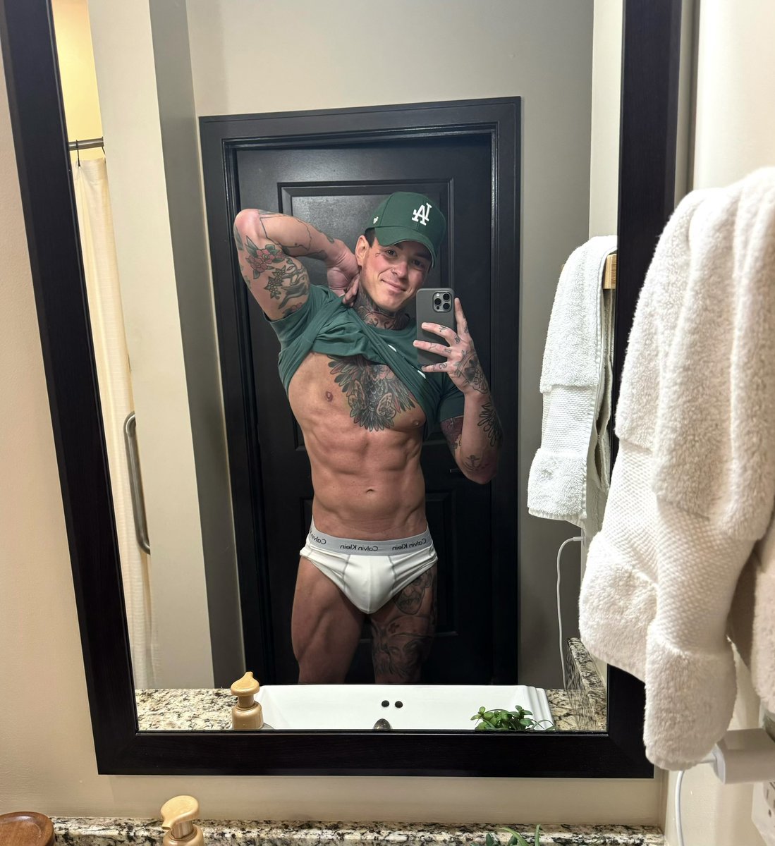 Date a skinny tattooed guy