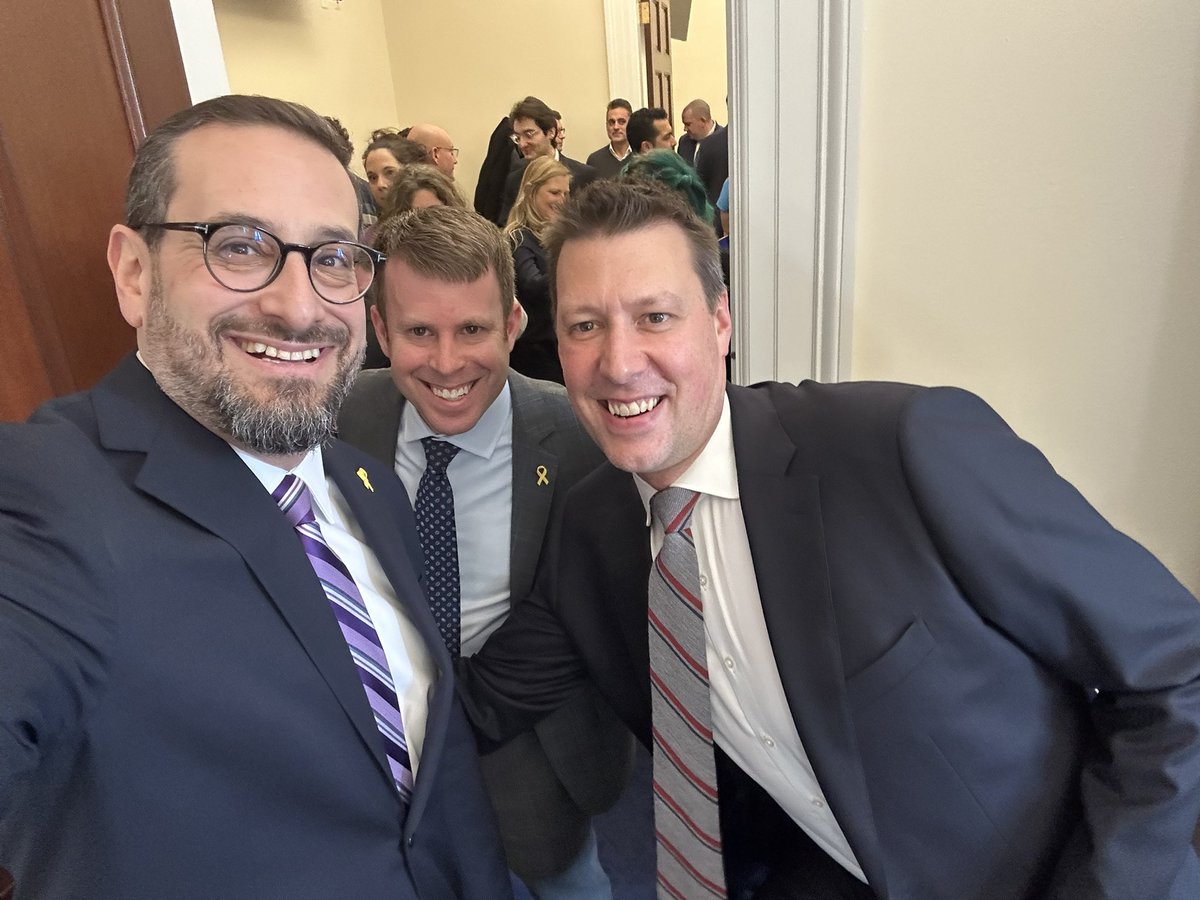 JasonKoppel's tweet image. Welcoming the new Members of the NY delegation.  Looking forward to working with @RepRileyNY @RepLauraGillen  @JohnMannionNY22