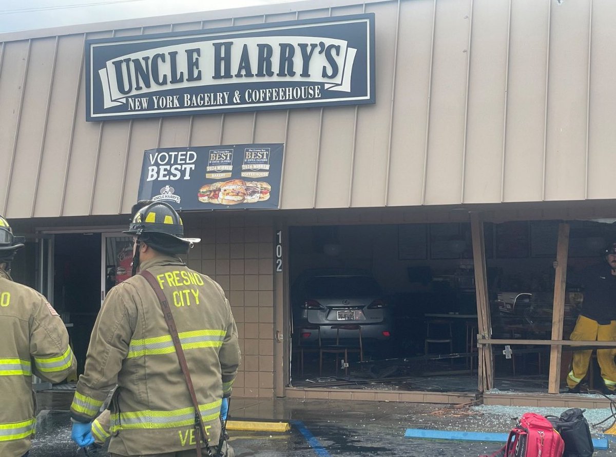 A car crashed next to the fucking Chipotle I ordered from and I couldn’t get my food. -$15