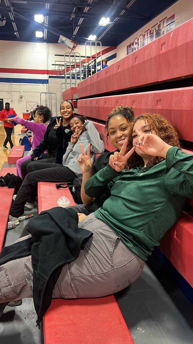 Some basketball action today w/ the BEST group 🏀🌲💪🏽
