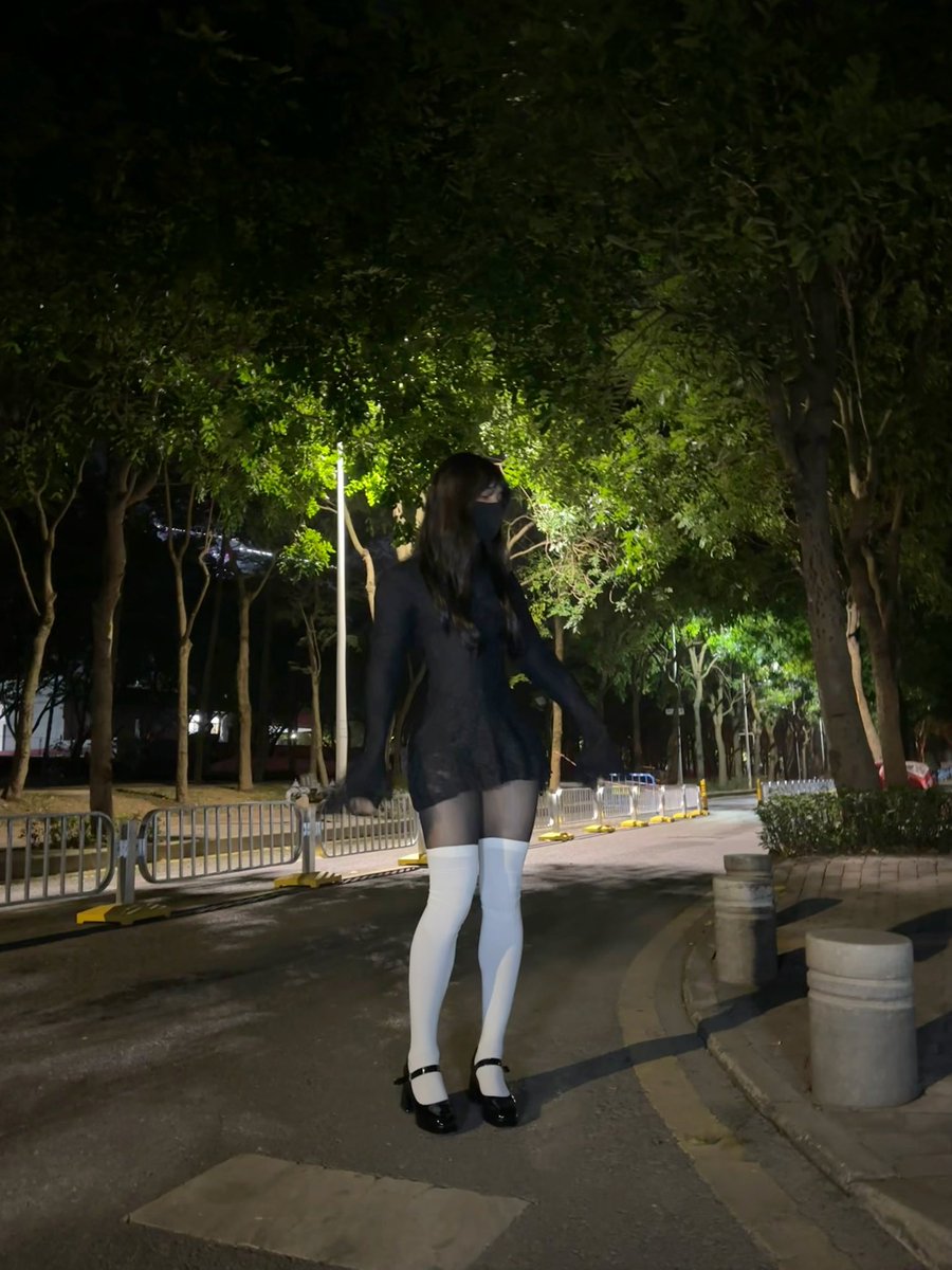 感觉我腿还挺好看的