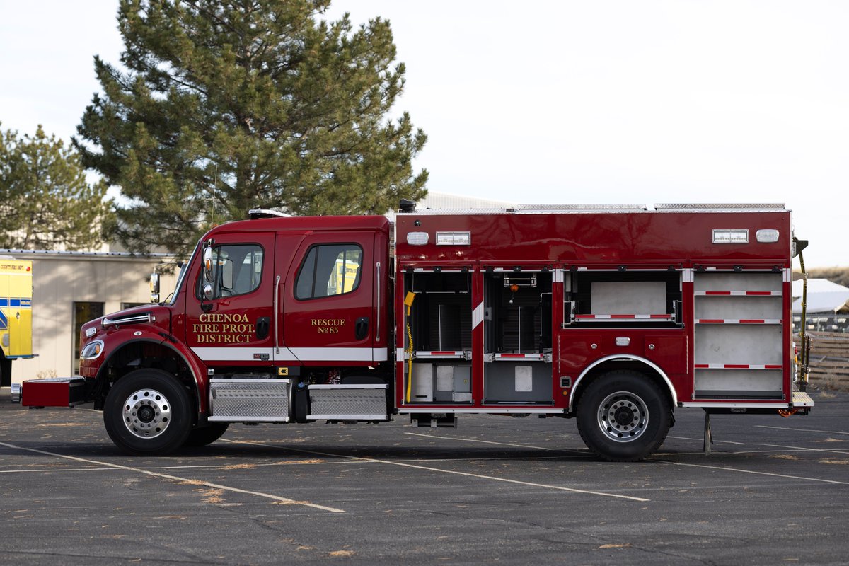 BMEFire's tweet photo. Trucks out this week:

🚒 @VCFD #Model34 #Targhee (x4)
🚒 Chenoa, IL #Medium #Rescue
🚒 Corvallis, OR #Model34 #Targhee (x2) https://t.co/MyyKqGO9JI