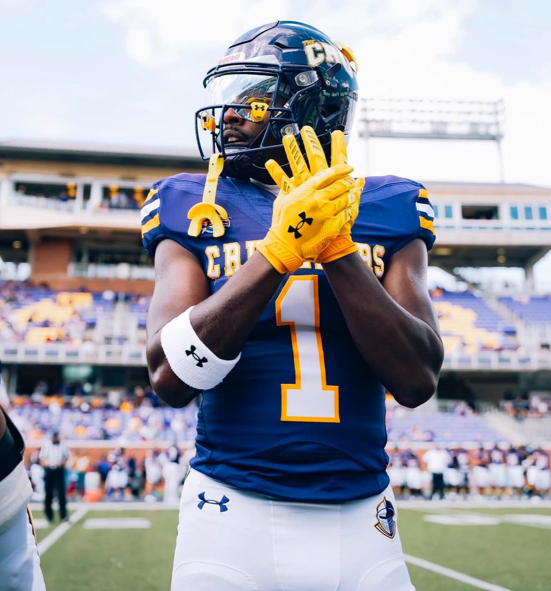 Blessed to receive an offer from Hardin- Simmions University! <a href="/TheCoachNWard/">Nick Ward</a> <a href="/RecruitTheHill1/">Recruit The Hill</a> <a href="/MattMitchellHSU/">Matt Mitchell</a>