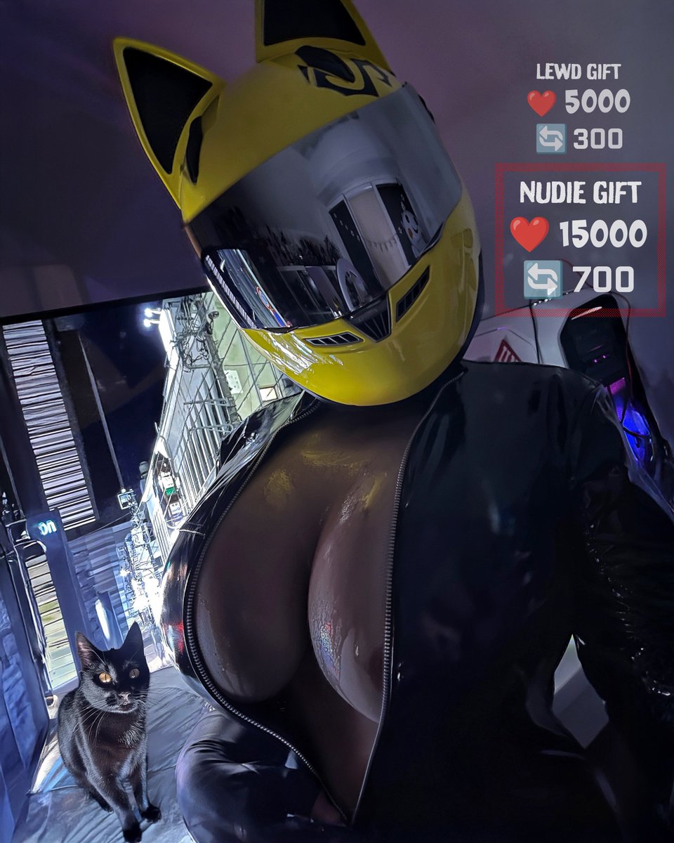 RegenaMcneill's tweet image. say 'hi' for nudy version in dm (only 24rs) 🎁