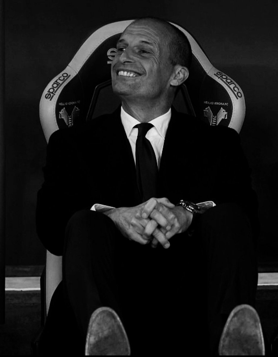 Mettete #Motta in una società dove domani la dirigenza si dimette in blocco e la lega penalizza -10. E vedete se vi salvate. Poi tornate a farvi spiegare il pallone da Lele da Brescia e Andonio da Bari😂 
#JuventusMilan 
#SupercoppaItaliana
#Motta
#giuntoliout 
#SupercoppaItalia