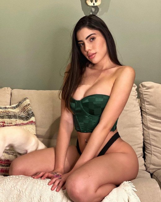 تمص ولك الي تبي 💸 وسويلها مساج ودلعها 
وعطيك الي تبي تعال خاص
Wa.me/966566895163 💥💥
 #سالب_الرياضً #فويس #ديوت_بدويٌُِ
#كاش_الرياض.  #كاش_يد_بيد_الرياض