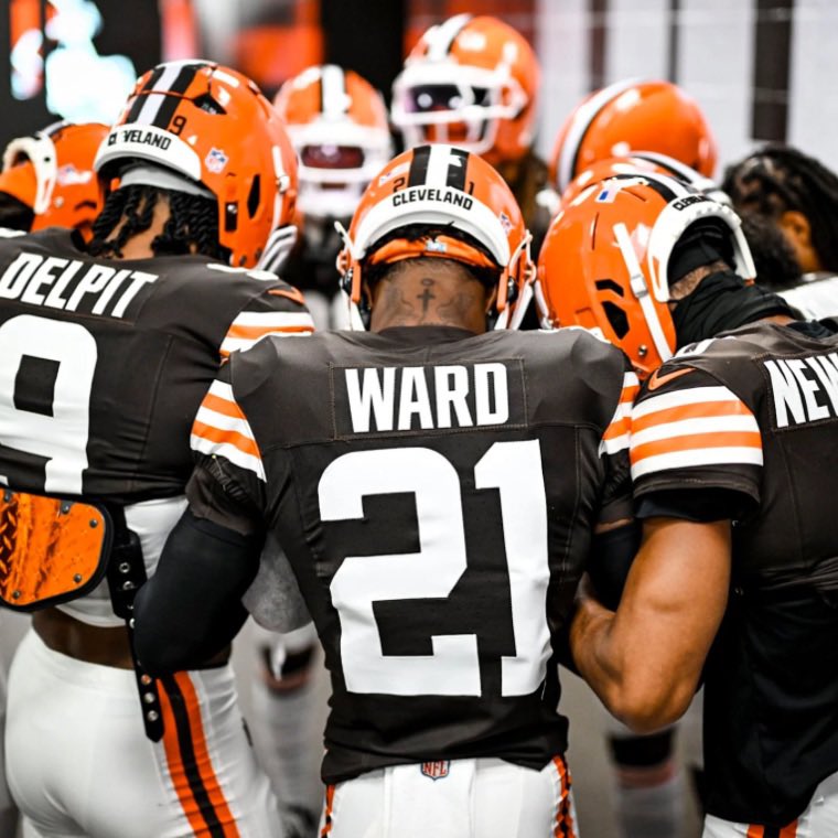 Browns fan UK (@brownsfanuk) on Twitter photo 🔁 REPOST TO VOTE FOR DENZEL WARD AS WALTER PAYTON NFL MAN OF THE YEAR.
#WPMOYChallenge x <a href="/denzelward/">Denzel Ward</a>
#Browns 🔁 REPOST TO VOTE FOR DENZEL WARD AS WALTER PAYTON NFL MAN OF THE YEAR.
#WPMOYChallenge x <a href="/denzelward/">Denzel Ward</a>
#Browns