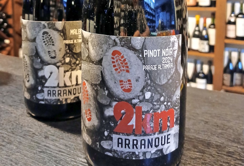 A la familia <a href="/fincabeth/">Finca Beth</a> se le suma un pinot noir joven! Ya llegó a casa!! <a href="/winemarchands/">@wineMarchands</a> <a href="/enriquesack/">Enrique Sack</a>