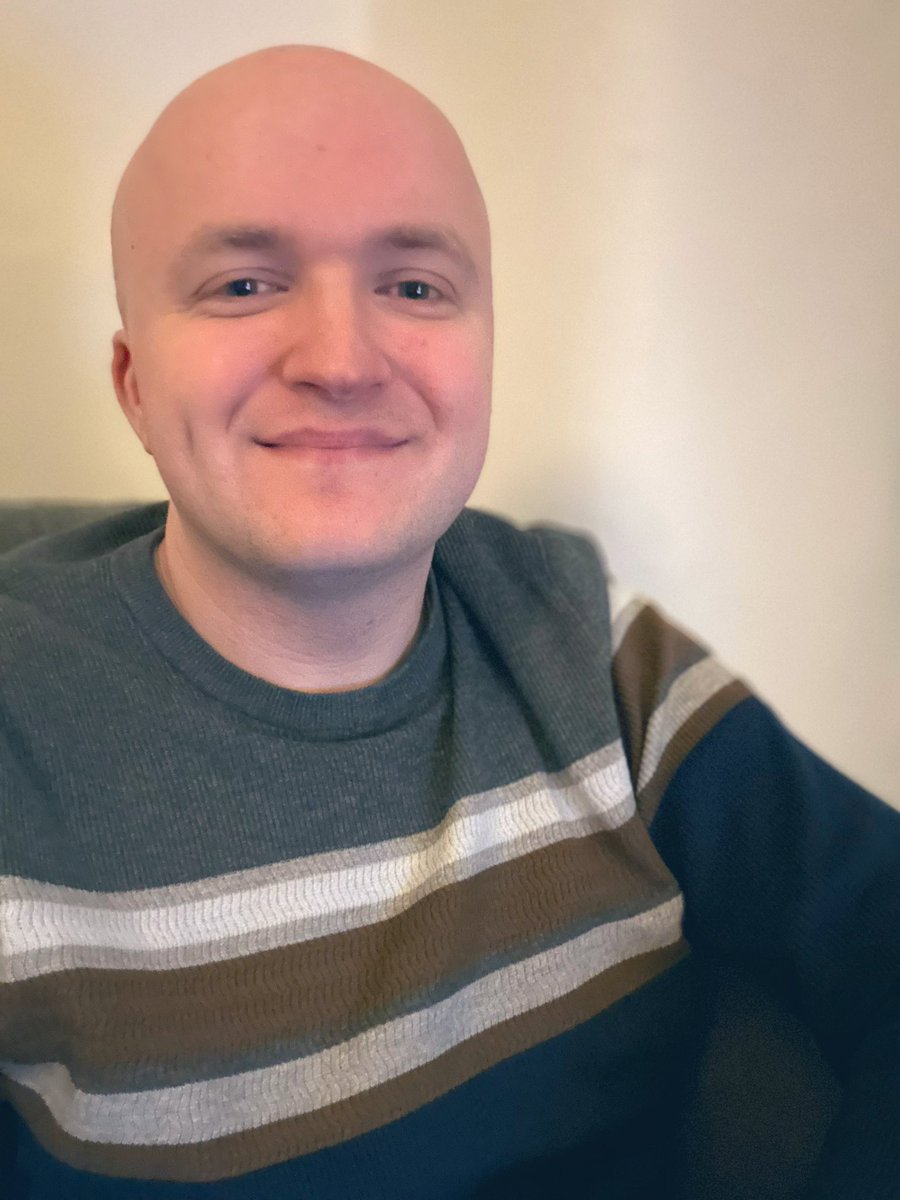 Lovely day celebrating turning 32 with family.

Will aim to keep smiling and laughing my way through the next year ☺️😅🎉