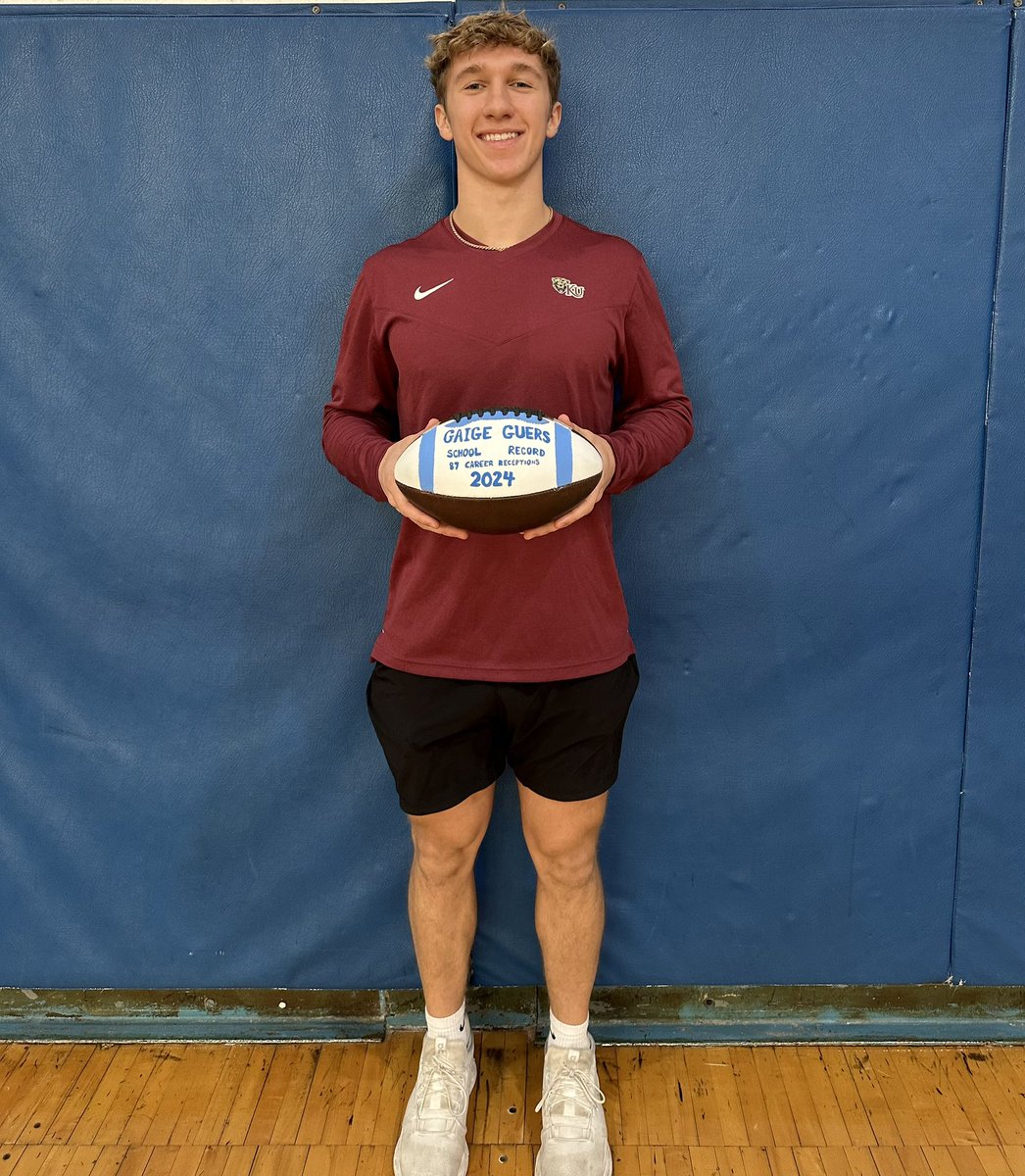 BMSDAthletics's tweet image. Congratulations to the following football players: G Guers school receptions record, B Strause over 1,000 passing yards and 14 TDs, T Stahley over 1,000 rushing yards and 14 TDs. 
G Guers 1st team all-state and B Renninger 2nd team all-state. (not pictured)