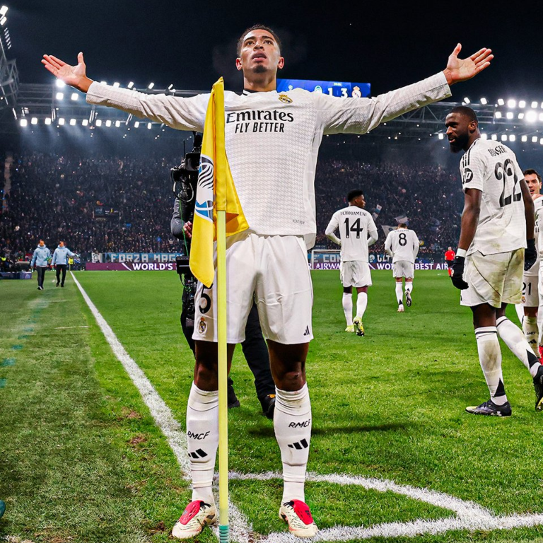 InvictosSomos's tweet photo. ¡¡HEY JUDEEEEEEEEEEEE!! ¡¡JUDE BELLINGHAM DE NUESTRA VIDA!! ¡¡ASÍ RESPONDIÓ TRAS FALLAR EL PENAL!! ¡¡ASÍ CONTESTÓ UN CHICO QUE NACIÓ PARA SER LEYENDA DEL CLUB MÁS GRANDE DEL MUNDO!! ¡¡REMONTADA CON 10 HOMBRES!! ¡¡LE DIERON LA VUELTA PESE A LA EXPULSIÓN DE VINICIUS!! ¡¡GRANDEZA INCOMPARABLE!! ¡¡VALENCIA 1-2 REAL MADRID!!