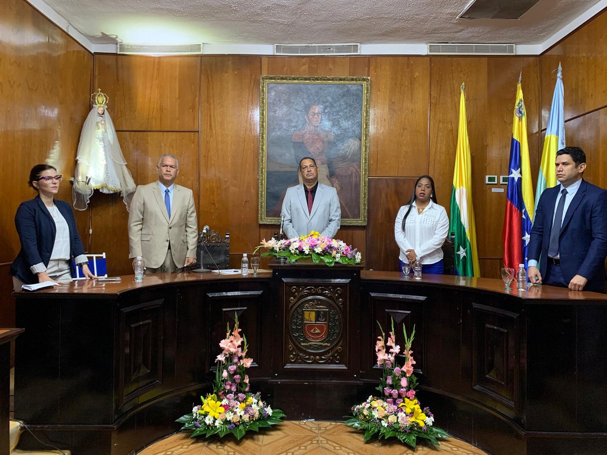 Juramentación de la nueva junta directiva del concejo municipal del municipio mariño. 
Pdte Carlos Ibarra . 
Vice pdte zorangel lista.
2 vice pdte Juan bautista mata .

<a href="/Copei_Partido/">Partido COPEI</a> felicitamos nuestra concejal zorangel lista  
#Margarita
#Porlamar