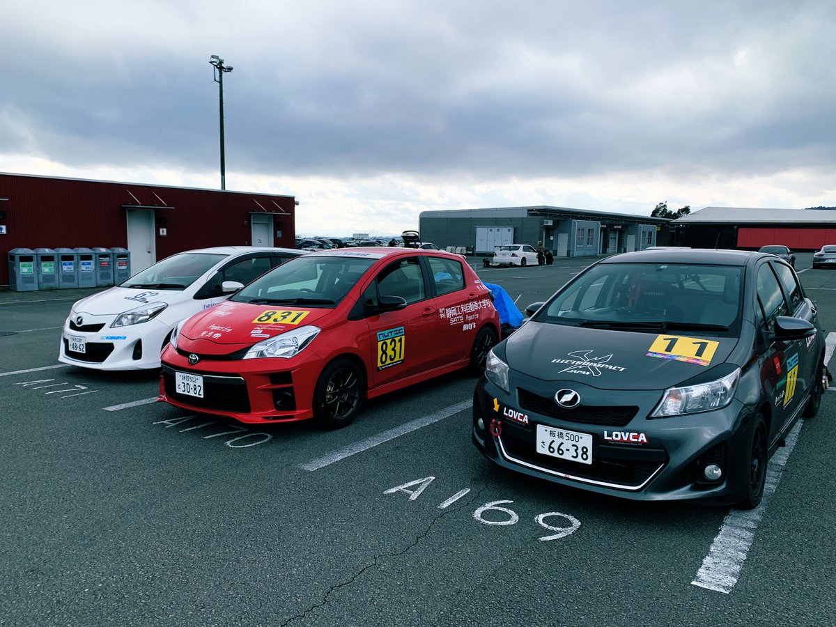 83_era_r's tweet photo. FCR Vitz組はお正月から元気です💪
2025年も良いレースをしましょうね🚗
#FCRVitz https://t.co/aT24AjAnpQ