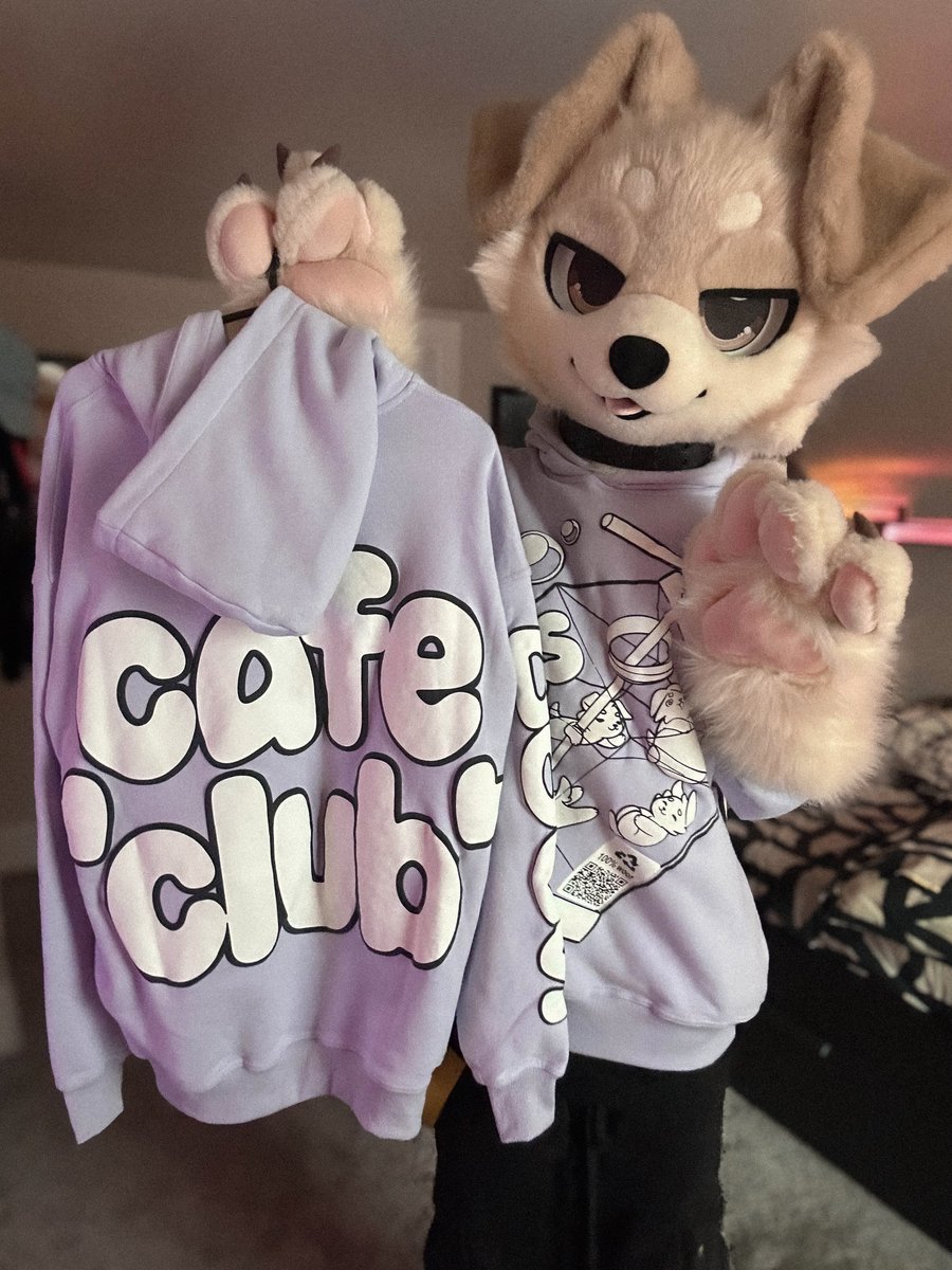 i'm doing a giveaway of my juice hoodies!! 

rt + follow me to join (2 winners) 
ends on 1/11
thank you for your support!!