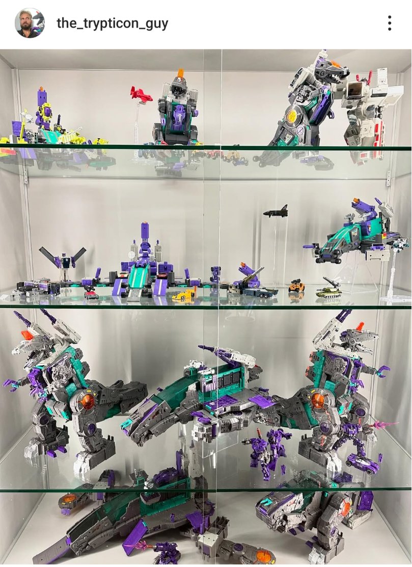 There's a guy on Instagram who dedicates his whole collection to just collecting Trypticon 

This is amazing 🥹