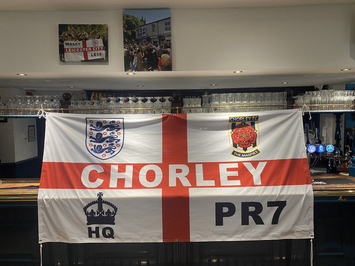The place to get a good quality booze at very affordable prices!! Appreciate <a href="/chorleyawaydays/">Chorley awaydays</a> promoting us! Crown is different class! ⚽️👑 #GetTheFlagIn
