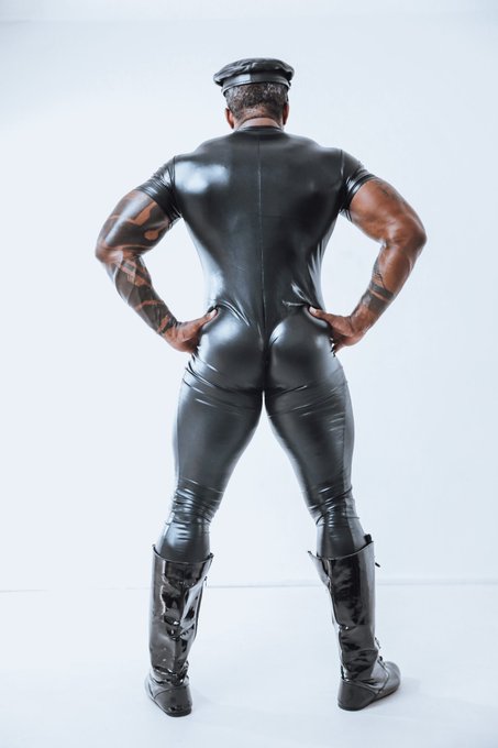How does it look.

@pumpactionxxx 

https://t.co/dhiSQOooNU https://t.co/BaNmVu6KcP