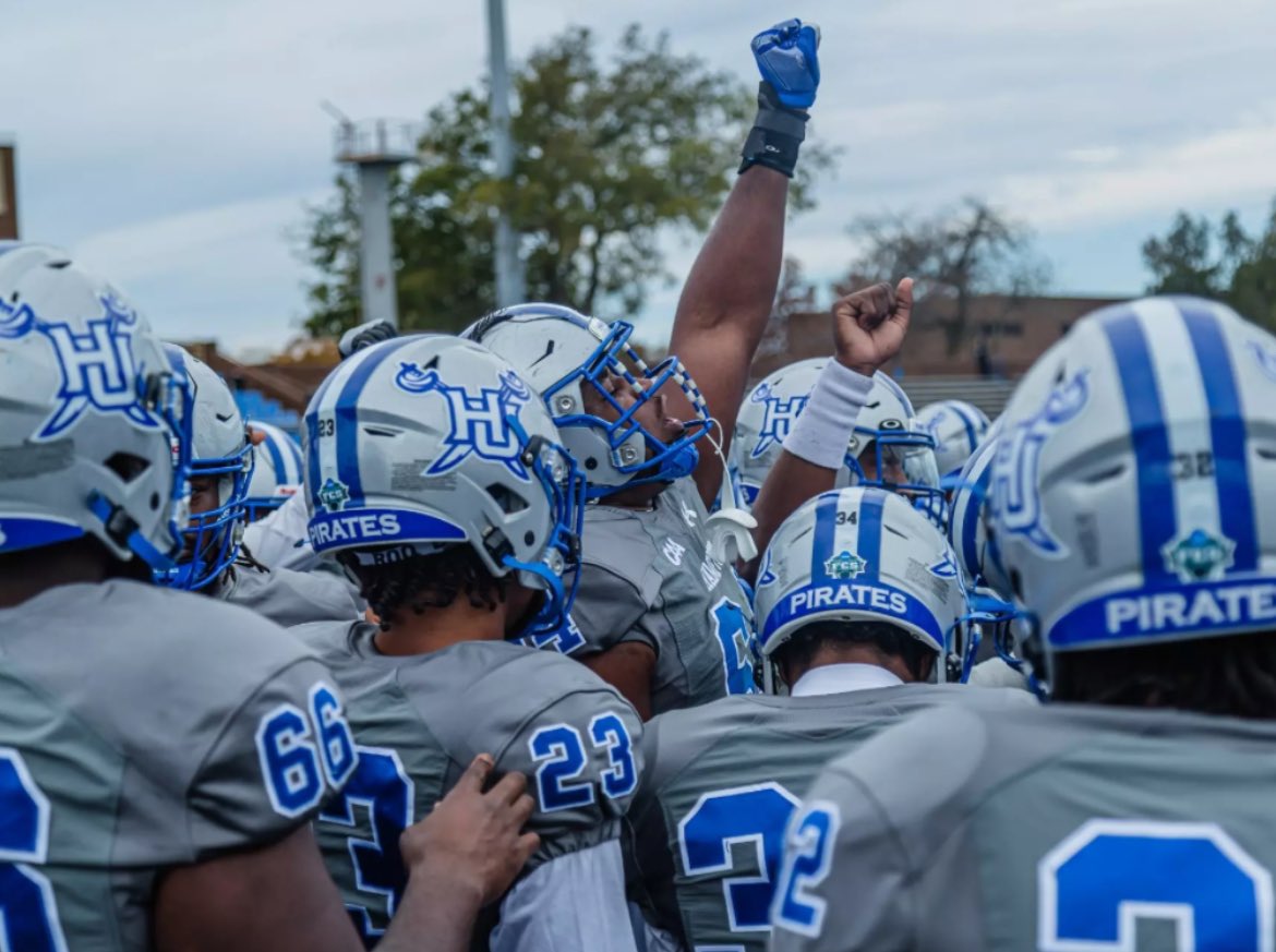 Blessed to receive an opportunity to play football at Hampton University! Thank you Coach <a href="/trent_boykin/">Trenton C Boykin🏴‍☠️⚓️🐧</a>. Thank you Coach Donte at <a href="/ChoppinTheField/">Choppin The Field</a> for helping to make this happen as well.
