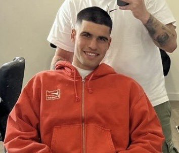 alcarazdaily's tweet image. Going back to the look that started it all? 🤔🚀 #ThrowbackVibes