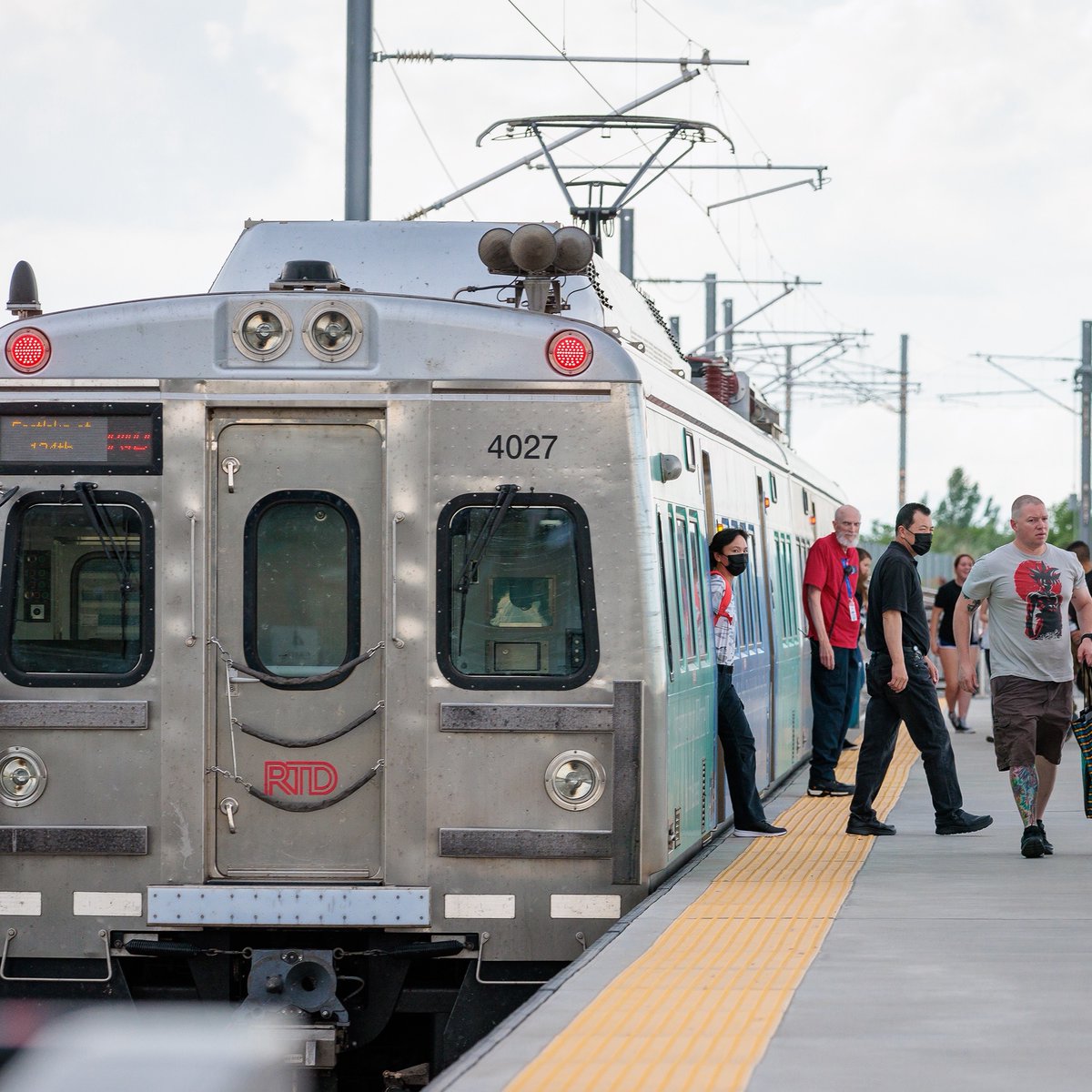 RideRTD's tweet photo. Stay in the know with this week's edition of #3ThingstoKnow! Discover what's behind the scenes at RTD:
1. Look for service changes Jan. 19
2. RTD seeking Title VI input
3. Step safely on and off when traveling in the snow
Check out our Top Picks: https://t.co/SdzM53ZCqw https://t.co/qMxdaduI1v