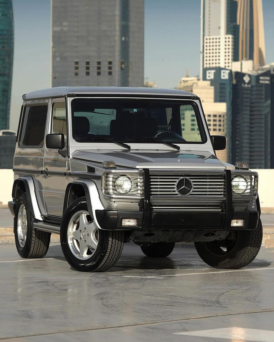 Gクラス ・ラダーフレームは、路面の凸凹や段差を乗り越える際に、岩場などで優れた走破性を発揮する1990年～2018年(w463)前後リジッドアクスルサスペンション。#w463_ラダーフレーム #w463_リジッドアクスル #w463_前後リジッドアクスル2018年最終型 #w463_リジッドアクスルサスペンション