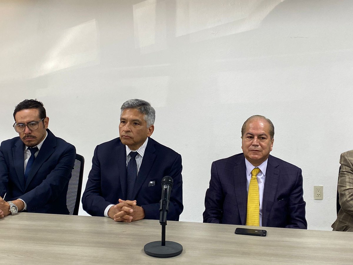 laredcincoradio's tweet photo. ⚖️ || La Fiscalía General de la República designó a Jesús López Trujillo como nuevo Fiscal Federal en Puebla. Con amplia experiencia en diversos cargos, López Trujillo tiene el compromiso de mejorar la procuración de justicia en el estado. #FiscalFederal #Puebla https://t.co/P8pvc7hVQH