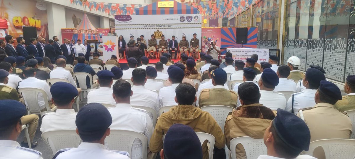 આજ રોજ માર્ગ સલામતી માસ 2025 ની ઉજવણીના ભાગરૂપે આરટીઓ તથા પોલીસ ના સંયુક્ત ઉપક્રમે અમદાવાદ આલ્ફા વન મોલ ખાતે બાઈક રેલી યોજવામાં આવી. <a href="/COTGuj_office/">Office of Commissioner of Transport</a> <a href="/GRSAofficial/">Gujarat Road Safety Authority</a> <a href="/SpAhmednagar/">SP Ahmednagar</a> <a href="/CollectorAhd/">Ahmedabad Collector</a>