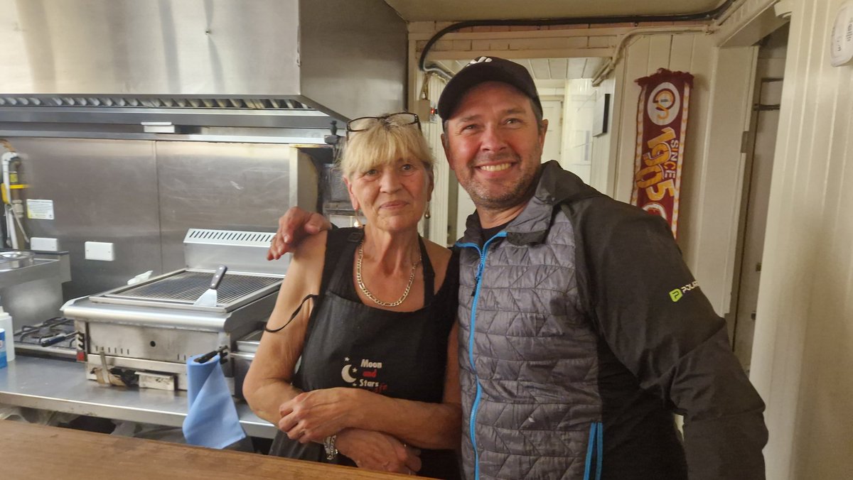 Strava segment 'Beattock chippy sprint'! 😂 Couple miles from Moffat, hungry, and realise they can minimise the queue if they push the pace for 10 mins. Eat, rest, enjoy the banter and get ready for the DBT climb 👌
We all ❤️ Linda too 
21 weeks to go 
ridetothesun.co.uk/register