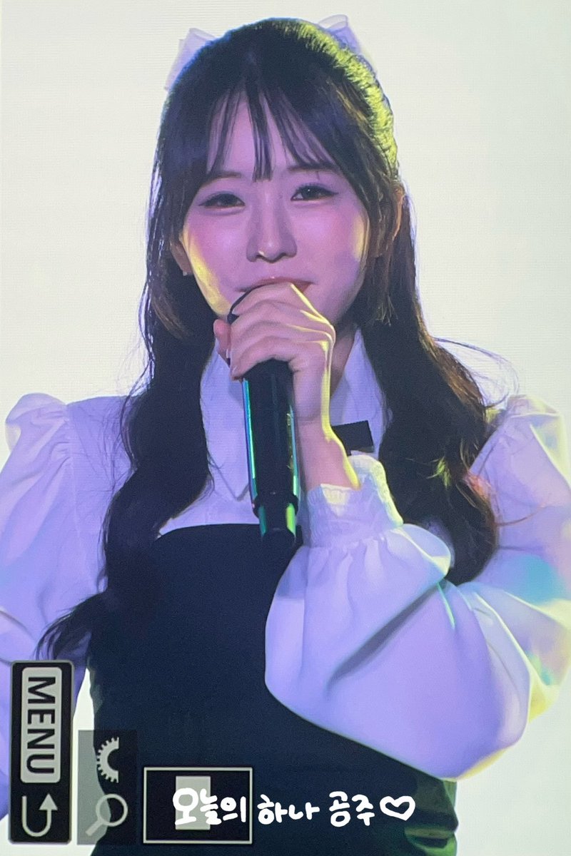 250111 pre

2025년도 잘부탁해🎀

#아일리원 #ILY1 #アイリーワン
#하나 #HANA #ハナ