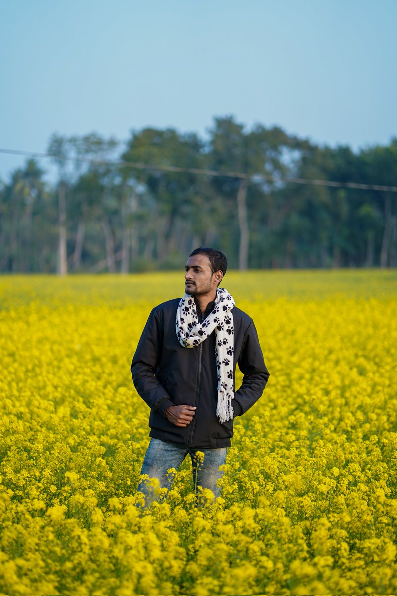 joyhalder562's tweet photo. শীত মানে একটু অন্য রকম মজা ���️
শীতের সরিষা ফুলের  মাঠ,, 🌸 https://t.co/hgnvi1Apti