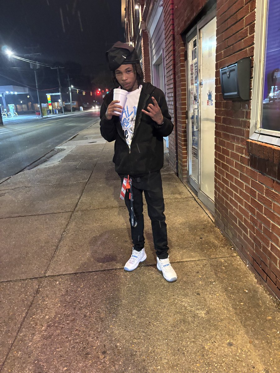 TuneSoBd's tweet photo. Same shit different day🤷🏽‍♂️ https://t.co/NiSRw3F3yc