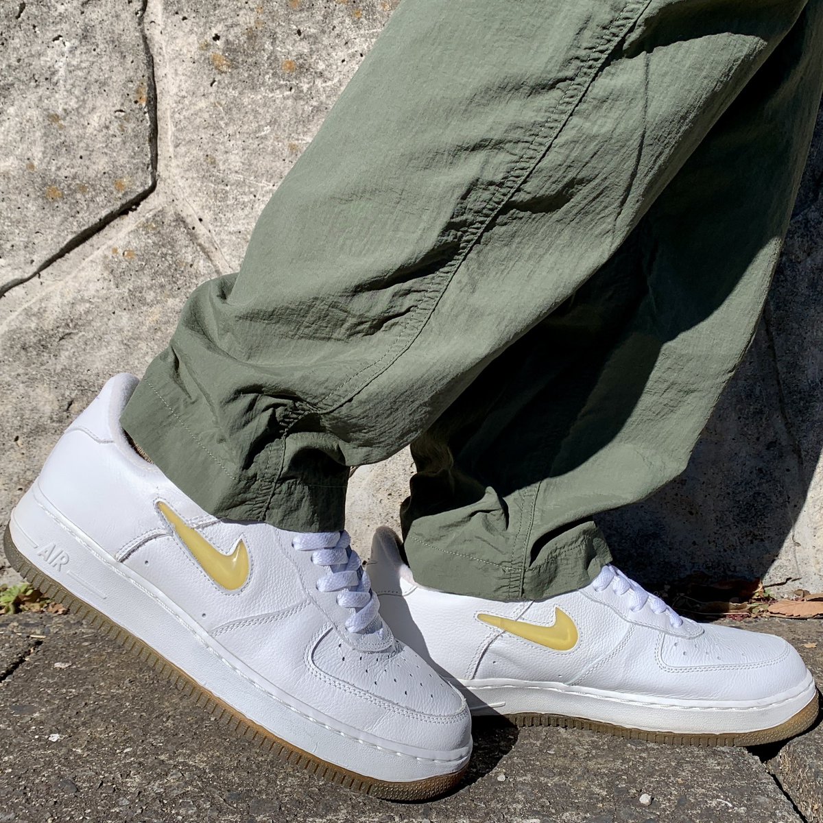 YossiyWear's tweet photo. #エアフォース1 #vintagesneakers
AIR FORCE 1 JSW
ナイロンパンツとハットは #REFLEXION ✨
#raidbackfabric X #BackChannel のパーカーに #ECWCS gen2 level3を合わせてちょうど良いくらい😌
フォース82リングもバッチリ💪

#ロレックス #rolex エクスプローラーIをお供に過ごしています😌 https://t.co/P06RhC62hn