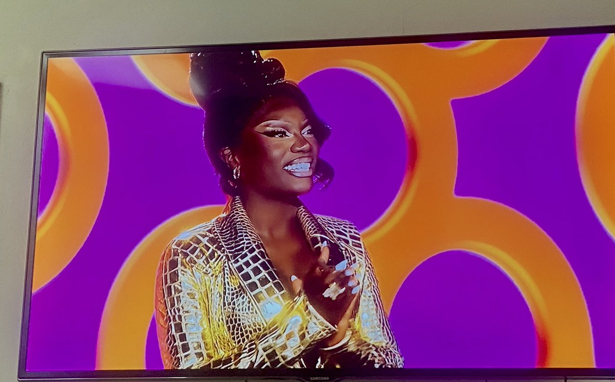 Doechii sharing her sweetness and light on Drag Race is pure joyfulness.