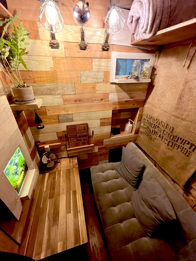 【月曜】ネガティブカフェ&バー モリオウチ　【火水木金土日】個室ミニ水そうカフェ＆バー モリオウチ tweet media