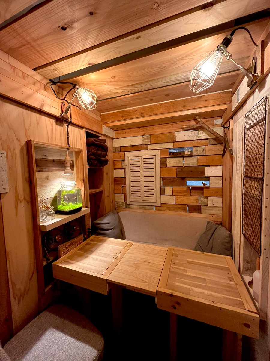 【月曜】ネガティブカフェ&バー モリオウチ　【火水木金土日】個室ミニ水そうカフェ＆バー モリオウチ tweet media