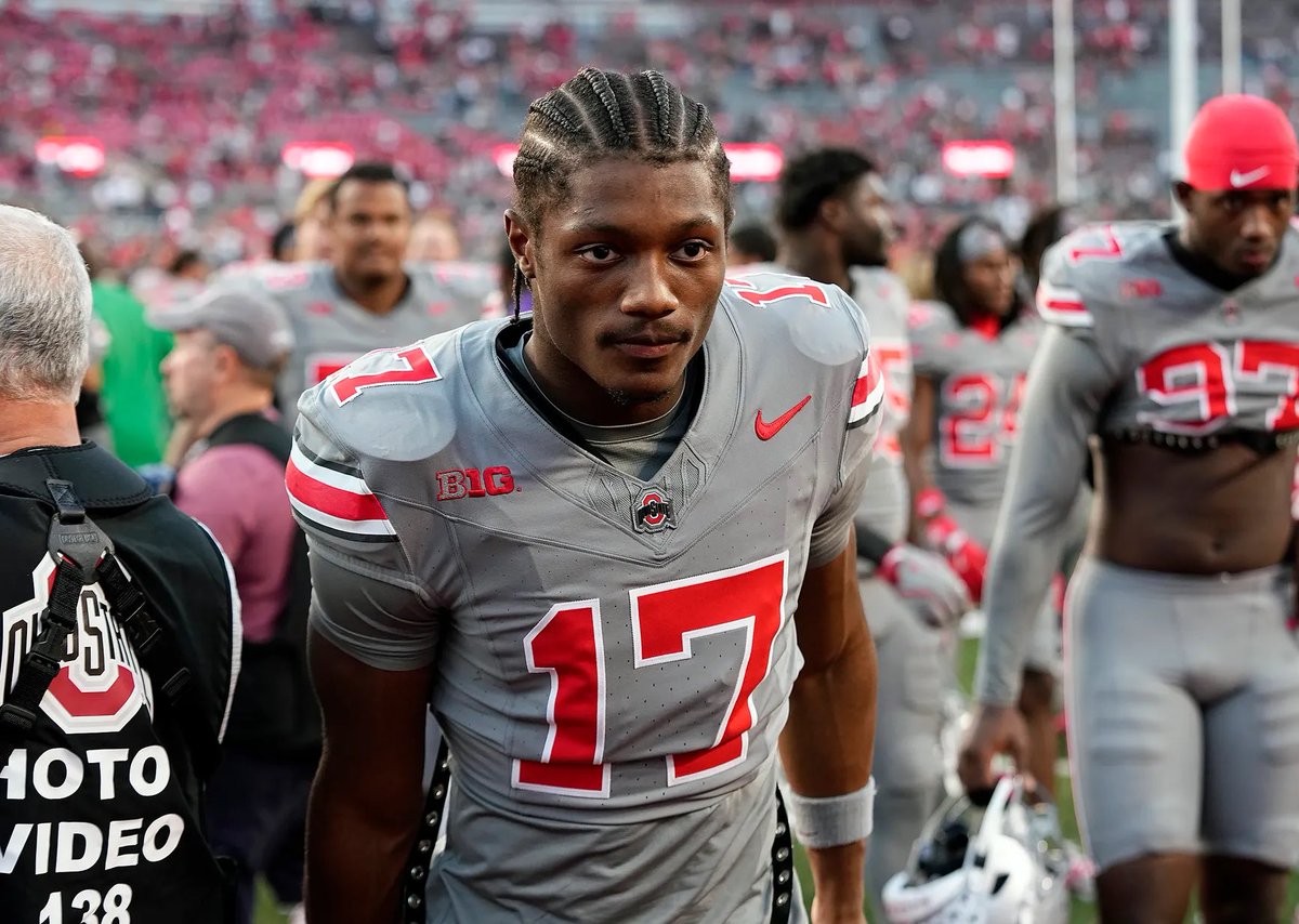 BuckeyesNetwork's tweet image. Carnell Tate against #3 Texas
7 REC 87 YDS
17 stepped UP. #GoBucks