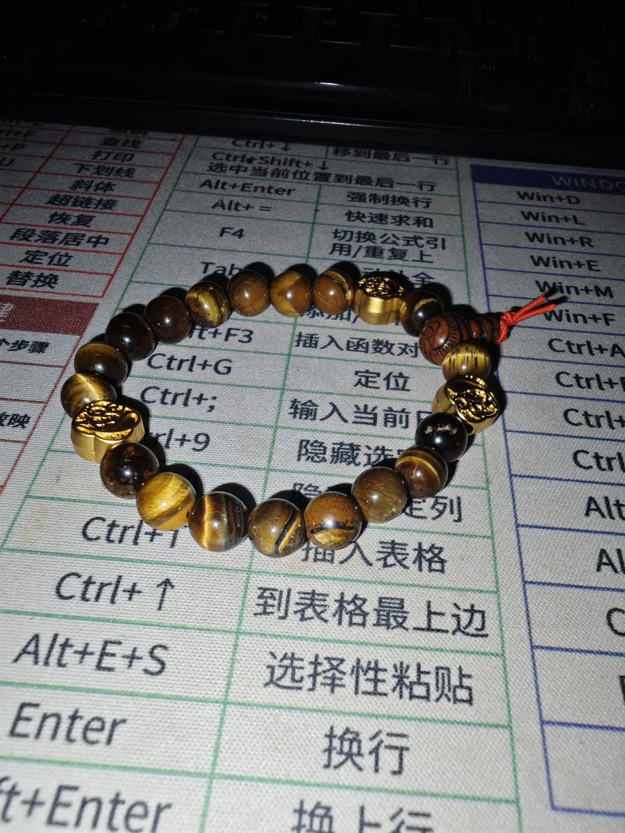 Helentian1013's tweet photo. 改造了一个旧手链 https://t.co/yqn22jtmcA